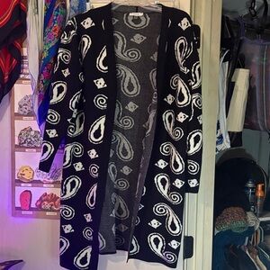 Sioni Black and White Paisley Open Front Cardigan